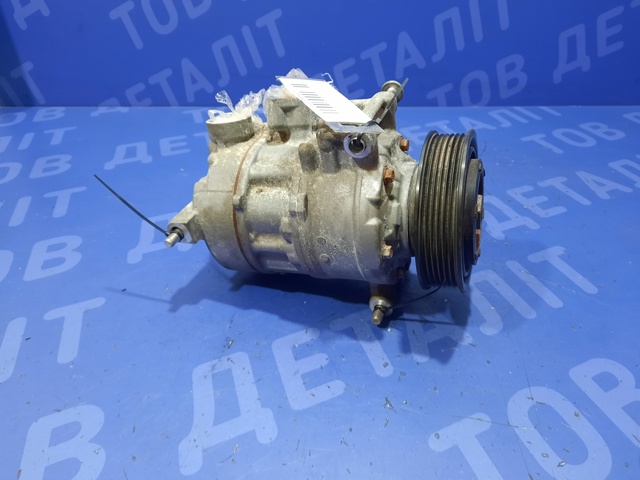 Компрессор кондиционера 4M0820803 VAG