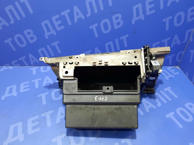 BMW 51169211031 Ящик перчаточный (бардачок) в наличии Каменское