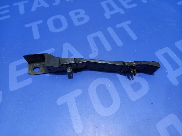 57707SG020 Кронштейн бампера переднего правый купить Киев