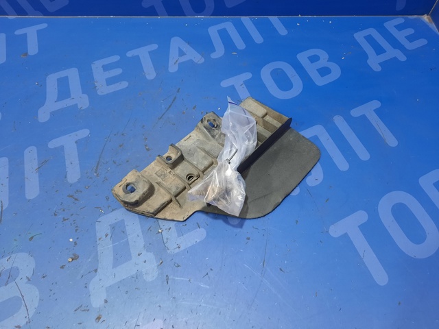 5G0854856A VAG Брызговик задний правый купить в Запорожье