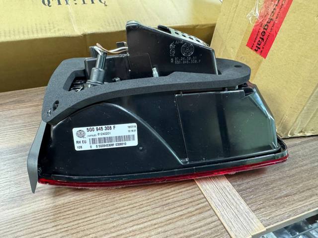 5G0945308F VAG Фонарь задний правый внутренний купить в Винница