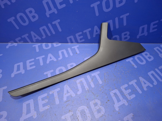VAG 5G1863488BLX1 Накладка декоративная центральной консоли в наличии Чернигов