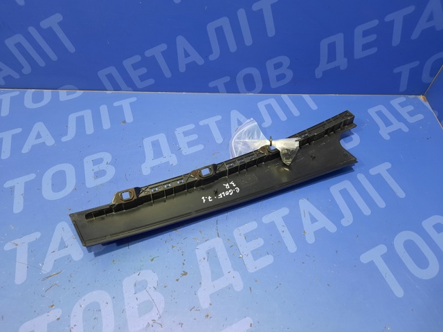 5G6839902B041 Накладка двери задней правой вертикальная купить Ужгород