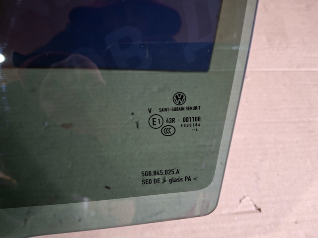 5G6845025A VAG Стекло двери задней левой купить в Черновцы