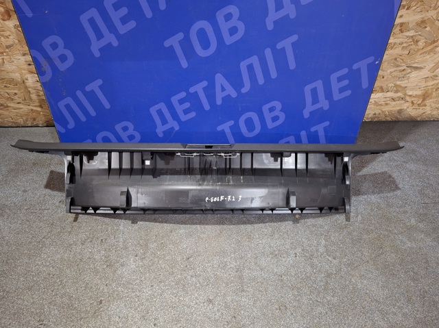 5G6863459K82V VAG Облицовка задней панели багажника купить в Чернигов