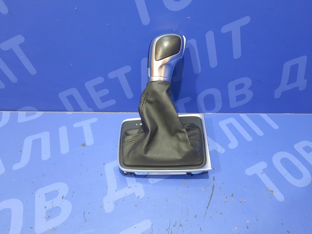 Ручка рычага коробки передач 5GE713203CUMF VAG