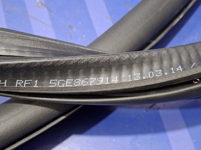 VAG 5GE867914A в наличии Украина