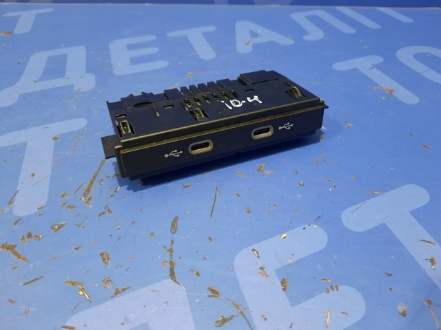 USB-разветвитель 5NA035736 VAG