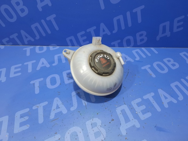 Водяной бачок системы охлаждения 5Q0121407AA VAG