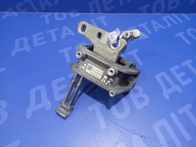 Подушка трансмиссии (опора коробки передач), левая 5Q0199262BJ VAG