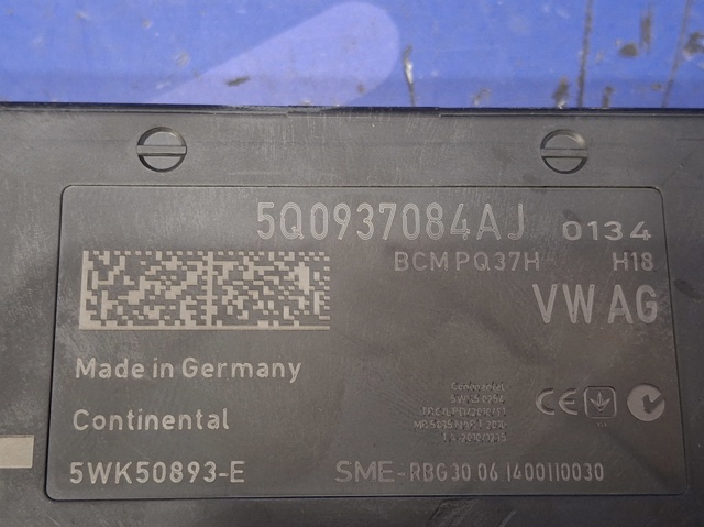 5Q0937084AJZ00 VAG Блок комфорта купить в Запорожье