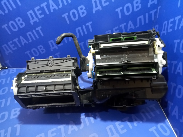 5Q1820007B VAG Корпус печки в сборе купить в Чернигов
