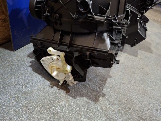 5Q1820007B VAG Корпус печки в сборе купить в Полтава