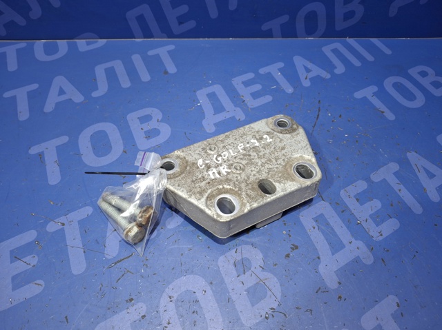 5QE199588B VAG Кронштейн подушки (опоры) двигателя правой купить в Тернополь