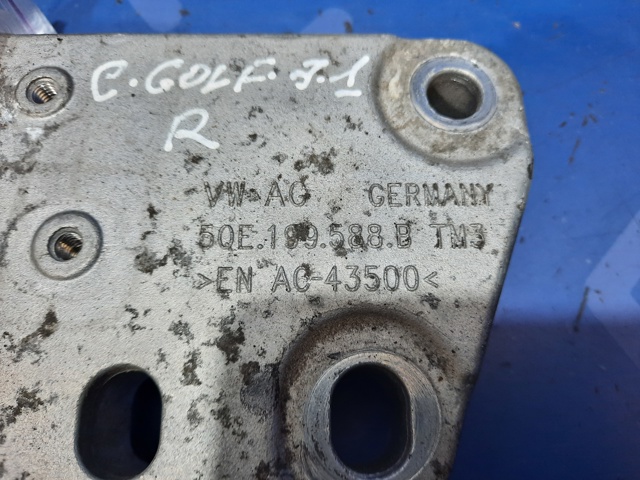 5QE199588B VAG Кронштейн подушки (опоры) двигателя правой купить в Одесса