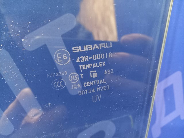 Стекло передней правой двери 61011SG000 SUBARU