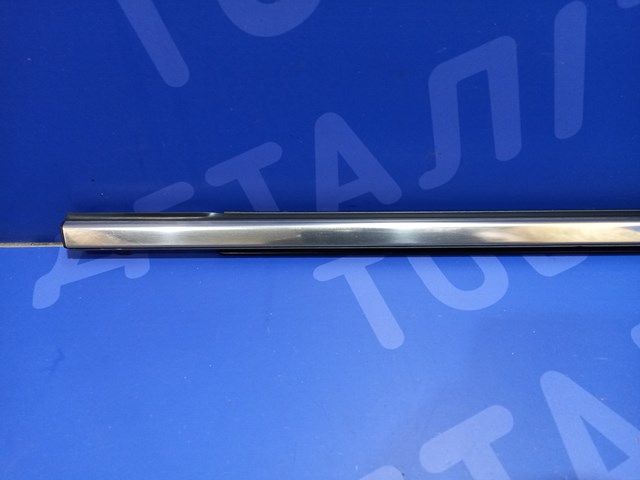 Молдинг опускного стекла нижний, двери передней, правой 61280AN001 SUBARU
