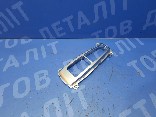 Облицовка рычага переключения передач АКПП 61316975467 BMW