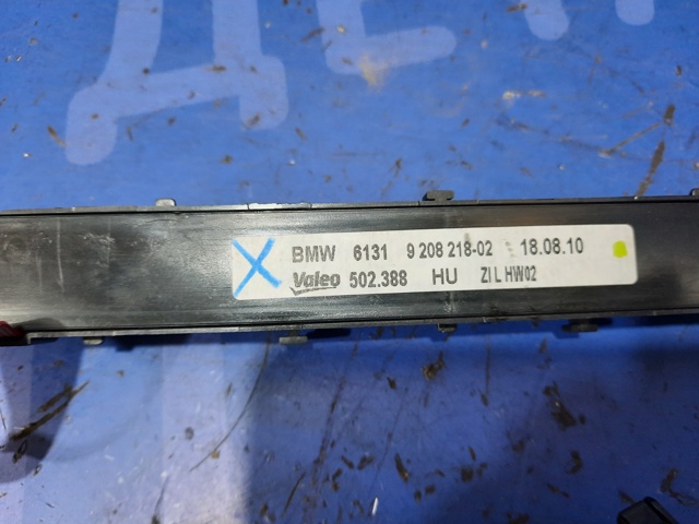 Блок кнопок центральной консоли 61319208218 BMW