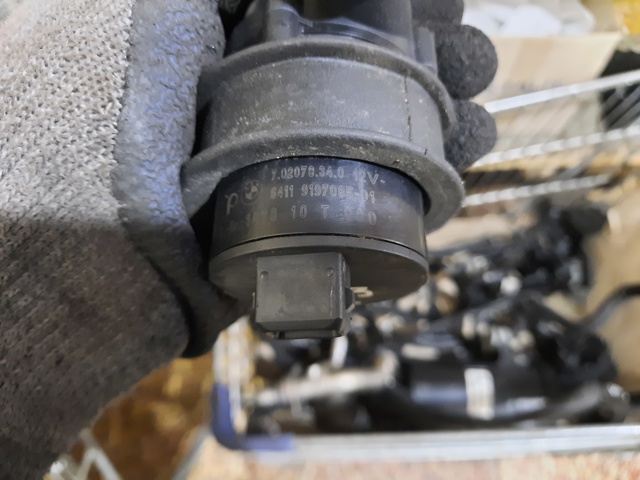 Помпа водяная, (насос) охлаждения, дополнительный электрический Бмв Х5