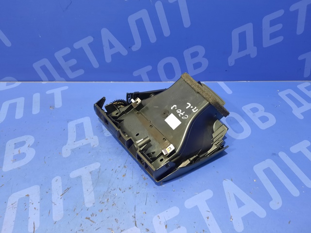 64229227767 BMW Решетка вентиляции салона на "торпедо" левая купить в Черновцы
