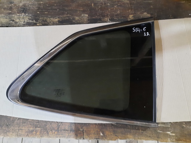 SUBARU 65209SJ060 Стекло кузова (багажного отсека) правое в наличии Черновцы