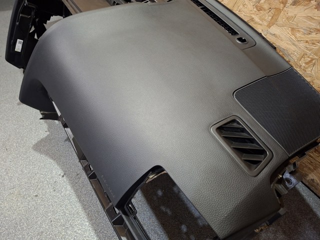 SUBARU 66040FJ030 Панель салона передняя "торпедо" в наличии Ужгород
