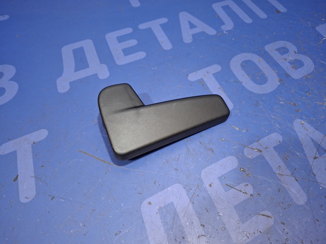 6R182353382V VAG Ручка открывания капота купить в Чернигов