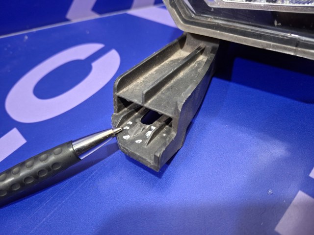 SUBARU 84501AN000 Фара противотуманная правая в наличии Ужгород