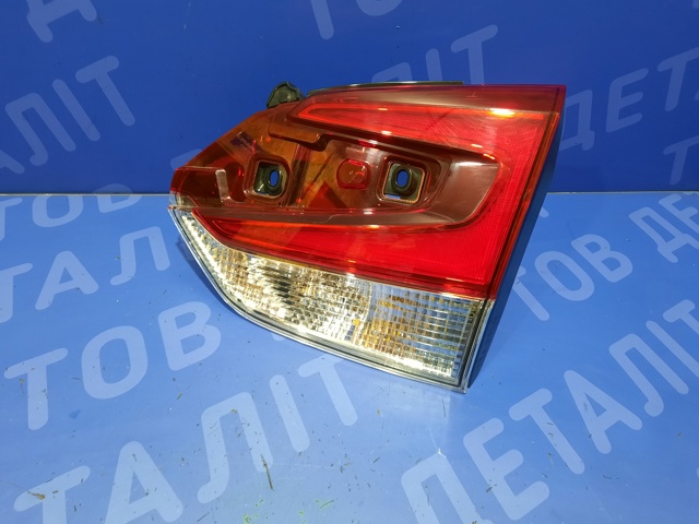 Фонарь задний внутренний правый 84912SJ080 SUBARU