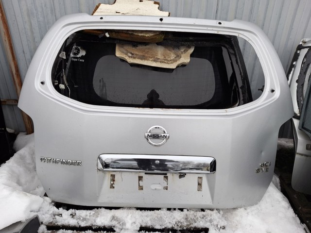 Пятая дверь 90100EB330 NISSAN
