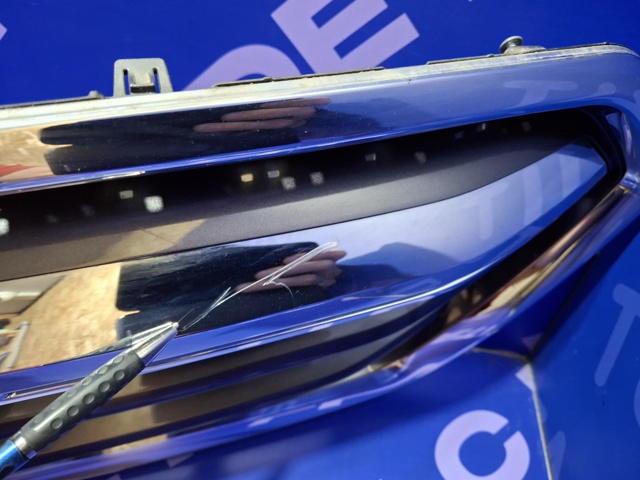 SUBARU 91121AL17B Решетка радиатора в наличии Черкассы