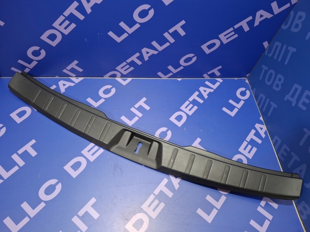 Накладка задней панели багажника 94026SJ000VH SUBARU