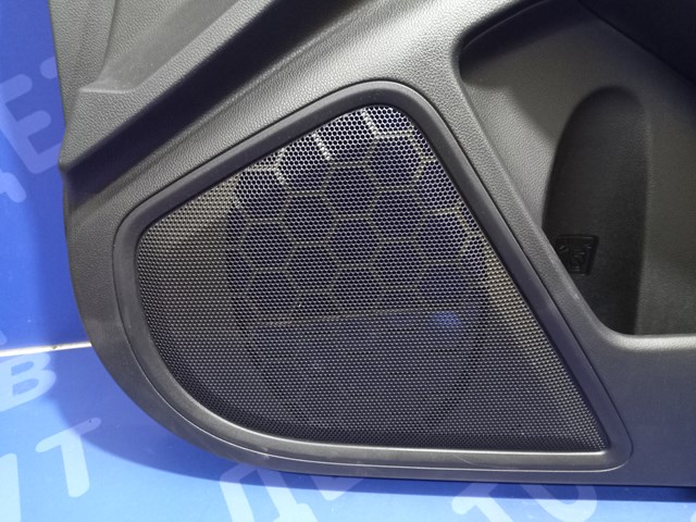 SUBARU 94216AN06A Обшивка (облицовка) внутренняя двери передней правой в наличии Николаев