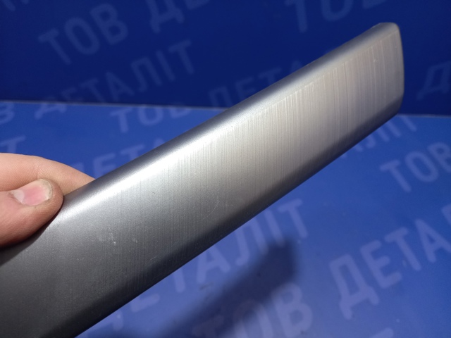 SUBARU 94237SG000 Облицовка внутренней ручки двери передней правой в наличии Киев