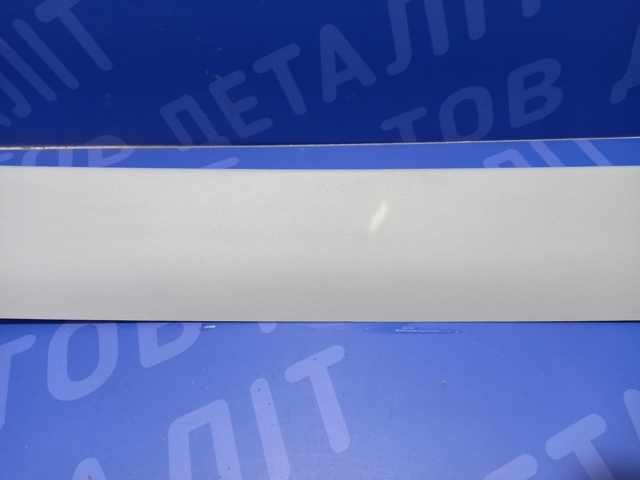 Обшивка-облицовка крышки багажника 94556668 GM