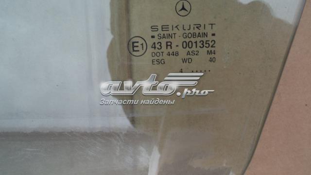 A2027200318 MERCEDES Стекло двери передней левой купить в Сумы