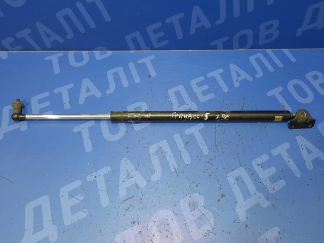 Амортизатор задней двери MN145656 MITSUBISHI