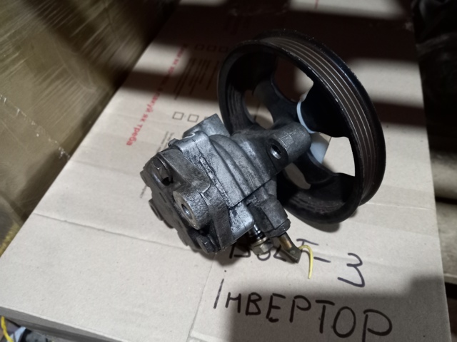 MITSUBISHI MR272473 Насос гидроусилителя руля (ГУР) в наличии Киев