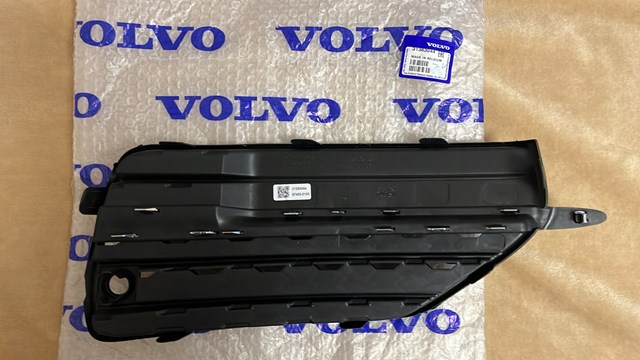 31383044 VOLVO Решетка бампера переднего левая купить в Сумы