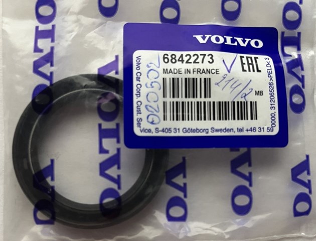 Сальник передний коленчатого вала Volvo 340/360