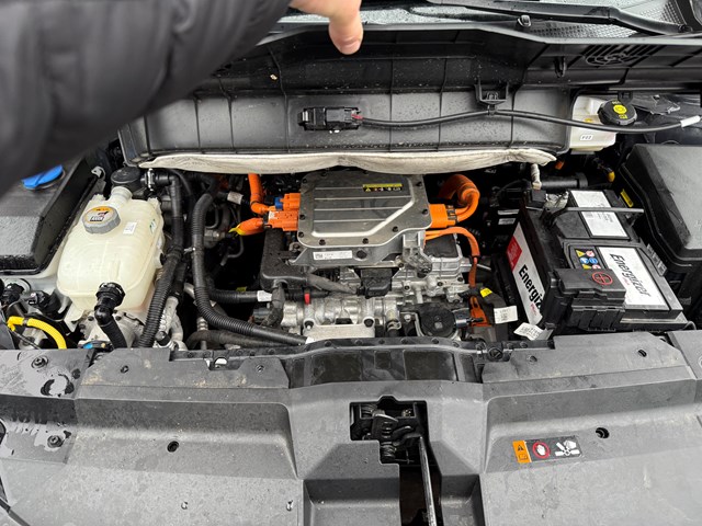 Двигатель электрический 4400018FA0 HYUNDAI