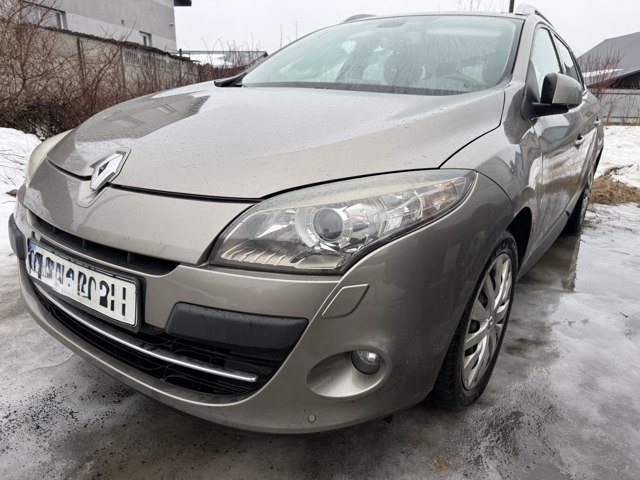 620220037R RENAULT Бампер передний купить в Ужгород