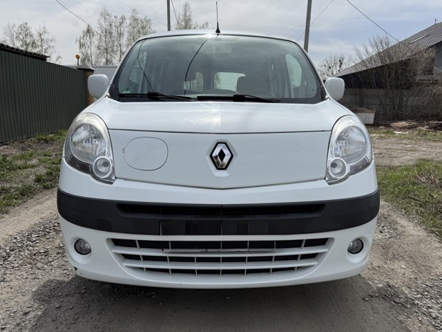 Кронштейн крепления крыла  переднего правого верхний 631221176R RENAULT