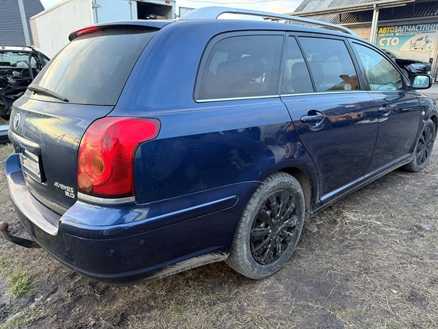 Дверка бензобака Toyota Avensis 2