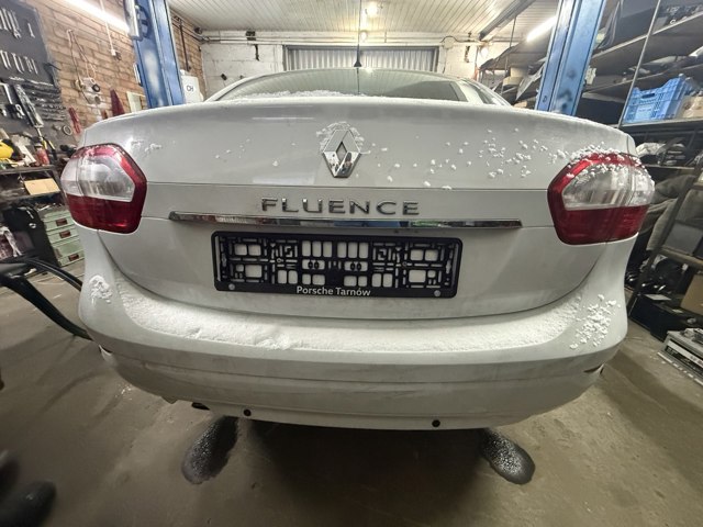 Кронштейн бампера заднего, центральный 850420026R RENAULT