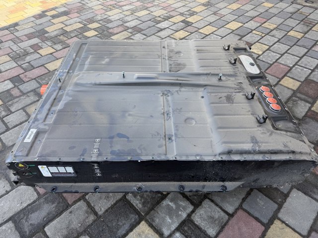 MERCEDES A2423430000 Батарейный модуль электромобиля в наличии Харьков