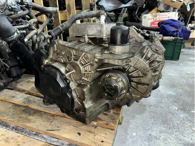 VAG 02E301103G Корпус коробки передач АКПП/КПП в наличии Черкассы