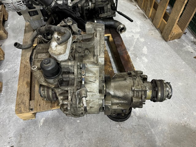 VAG 02E301103G Корпус коробки передач АКПП/КПП в наличии Полтава