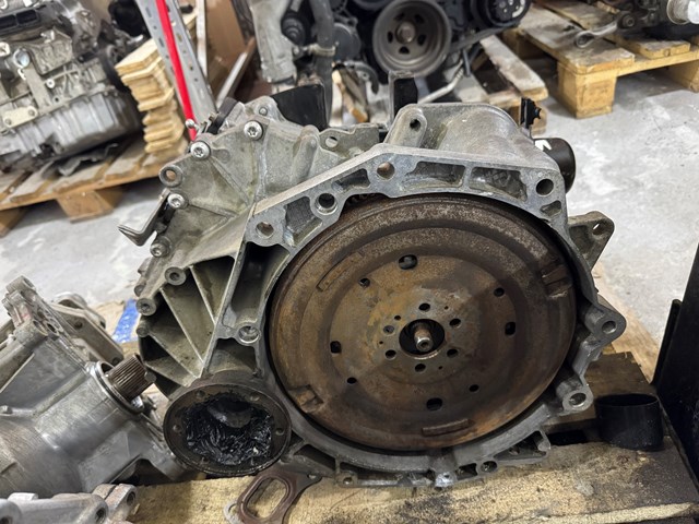 VAG 0CG301103A Корпус коробки передач АКПП/КПП в наличии Кривой Рог